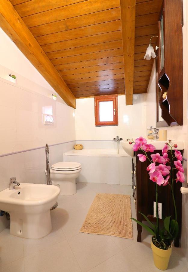 Anthony House - De Vivo Realty * Sorrente